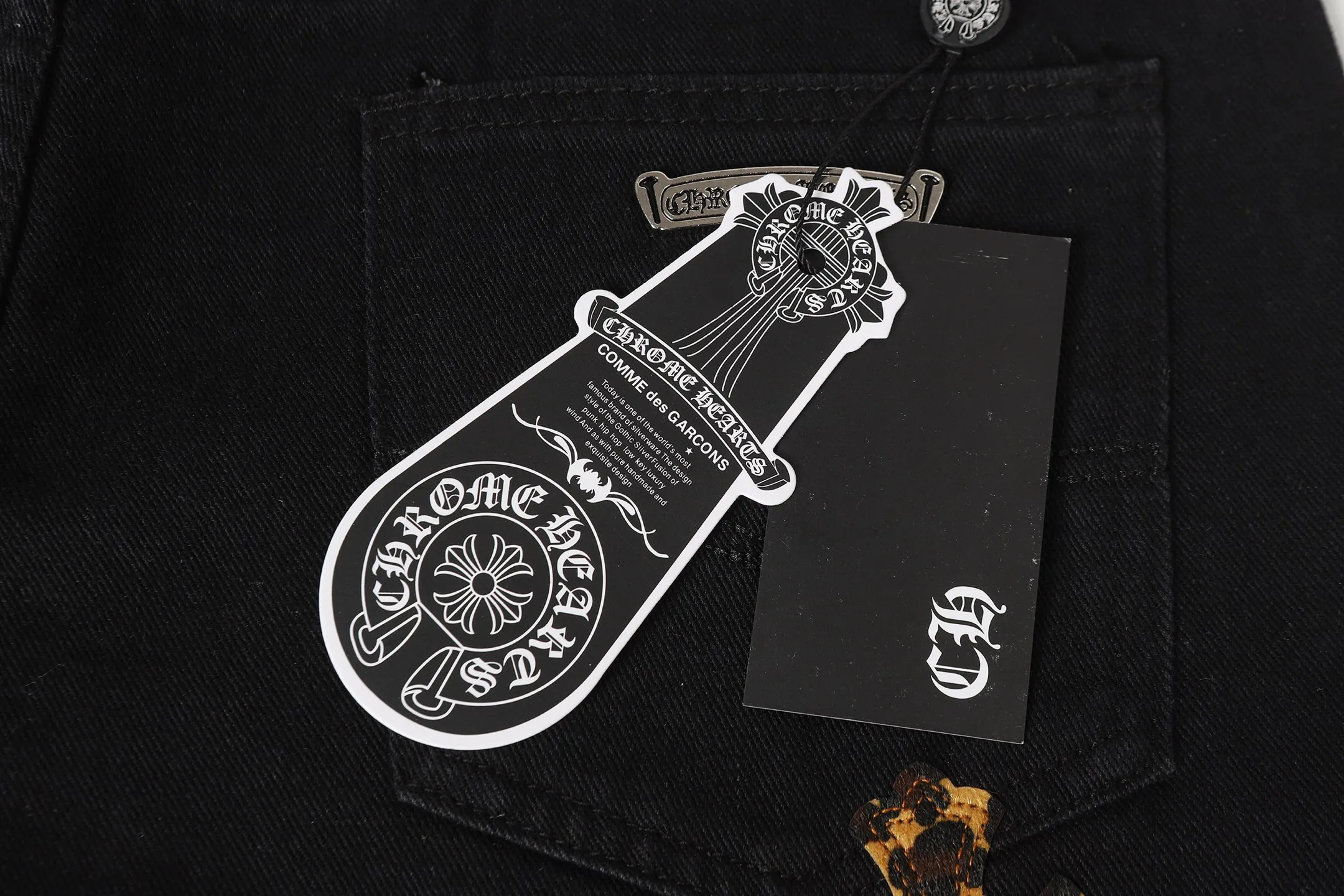 P270 Cross-border model, please do not place an order if you are pursuing quality - Chrome Hearts/Chrome Hearts Cross ✝️Leopard print embroidered washed jeans, trousers and casual pants - High weight, high density and high quality. The wool is soft, delicate and skin-friendly. It feels soft and silky. It has excellent warmth and skin-friendly properties - Custom-woven and dyed with no color difference. No matter the fabric or workmanship details, it beats the ordinary version on the market - Hardware zipper accessories are all customized, full of details -Colour: washed black -Size: 28 30 32 34 36